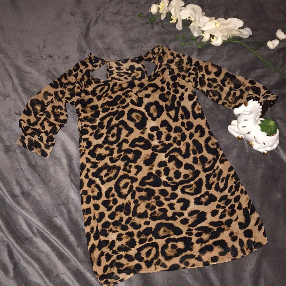 SOLDπMini Leopard Print 3/4 Sleeve Shift Dress - Picture 1 of 5